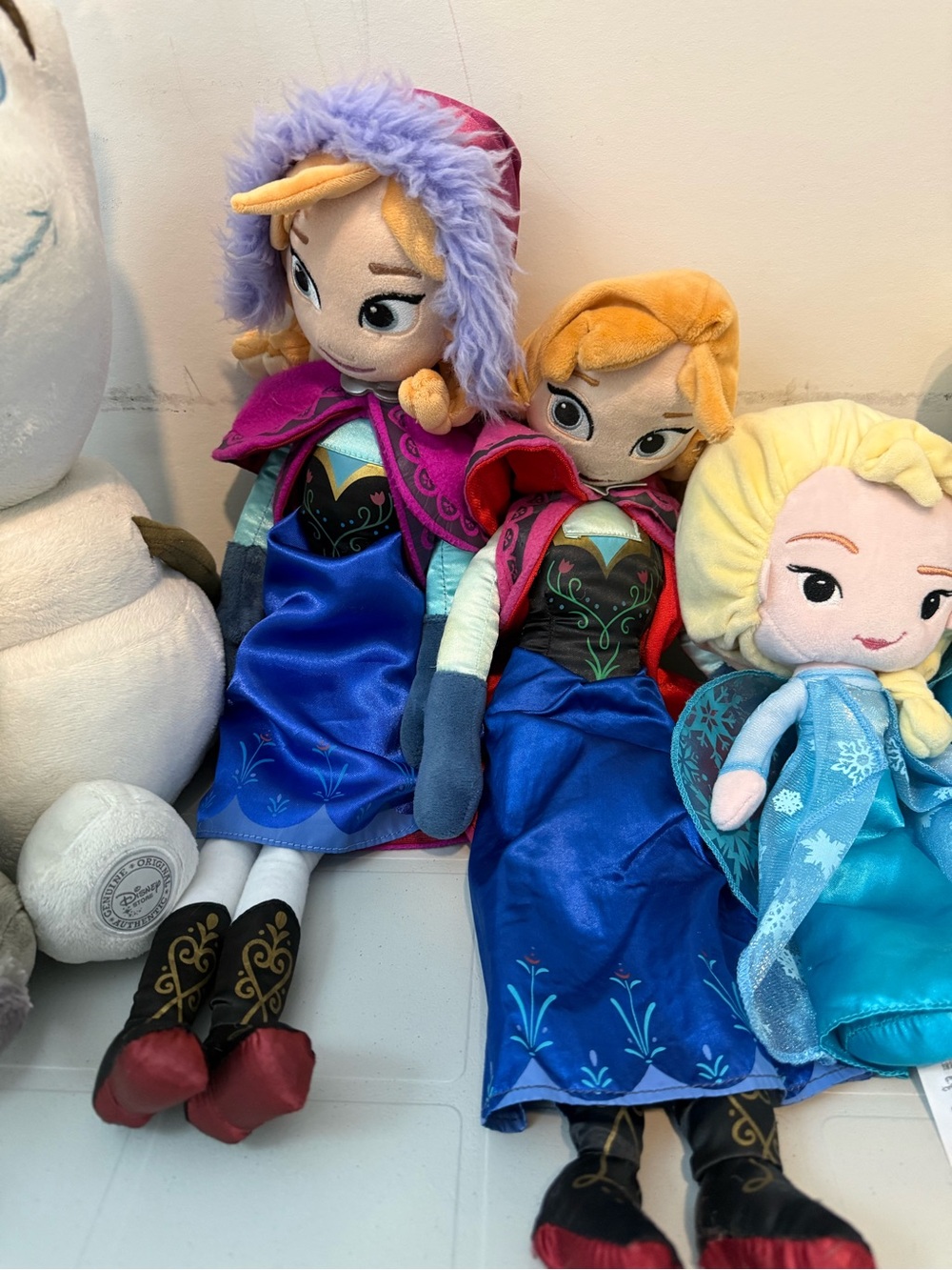 Disney Frozen Plush Set - Picture 3 of 16
